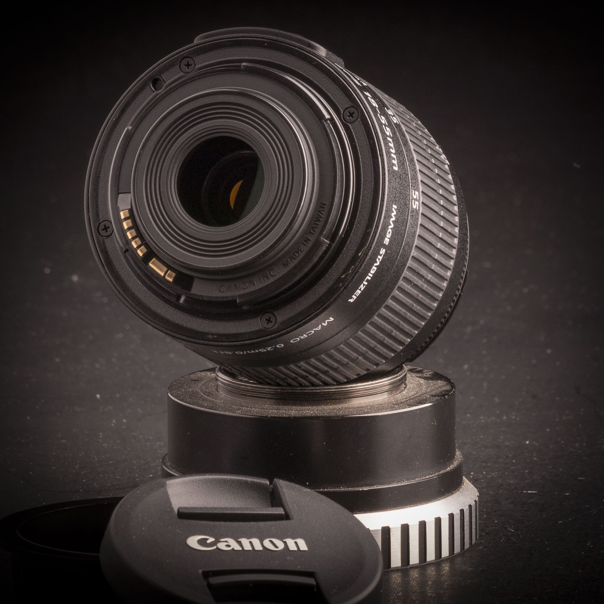 Canon EF-S IS II 18-55mm f3.5-5.6 - EF-S - Image 2