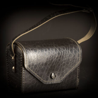 Nevenincs 1<br>fényképezőgép tok