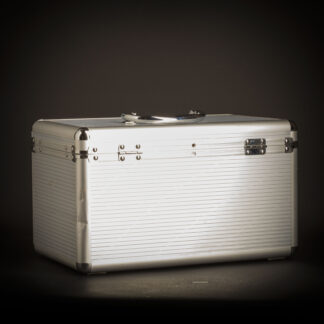 Nevenincs Alu 3 - közepes merev falú táska