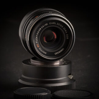 Zeiss Flektogon MC 35mm f2.4 - M42