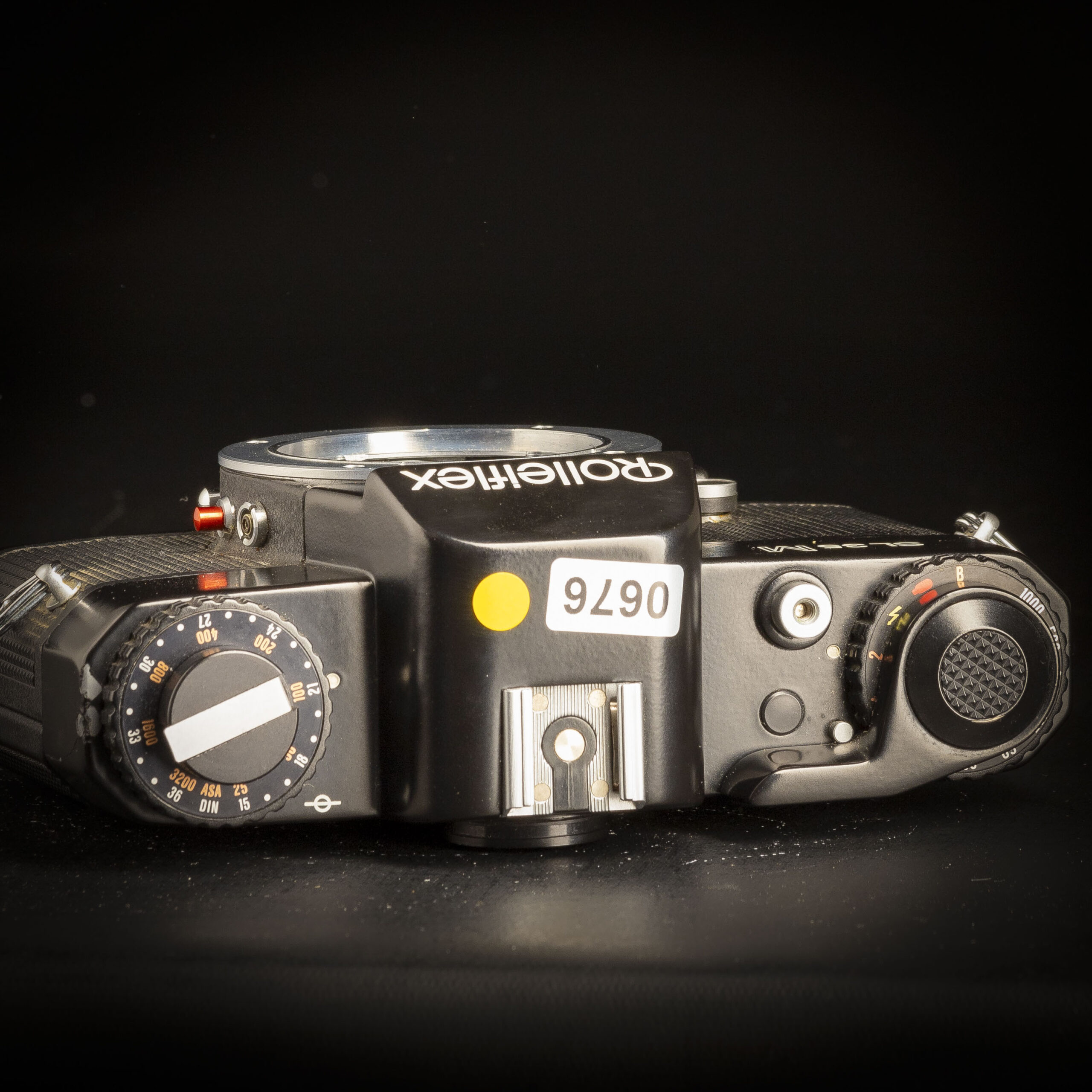 Lens mount adapter to use 42mm screwmount lenses on a Rolleiflex 35 camera - Wide Angle